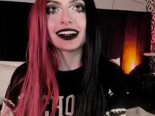 adeelinee on CamSoda