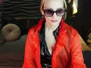 annaqueenmuse on CamSoda