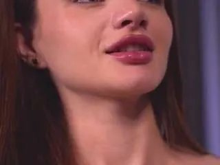 bellacle — titties bouncing [250 tokens remaining]