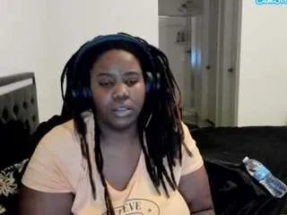 bombshellhooters18 on CamSoda