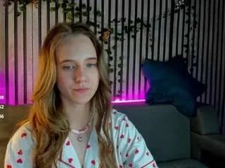 casey-sweeet on CamSoda