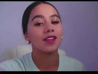 dafnee-ds on CamSoda