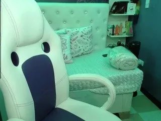 devora-sammer on CamSoda