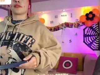 devora-sammer on CamSoda