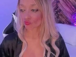 emma-collsonn on CamSoda