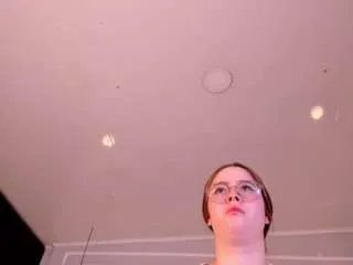 estef-love — suck my fingers and blowjob goal 111 tk // control toy 22 tk x 55 seconds [1 tokens remaining]