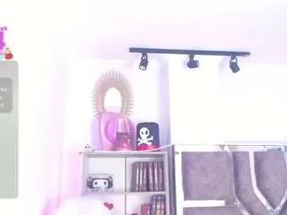 eva-walker on CamSoda