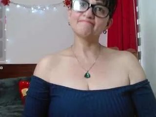 isabeel-sofia01 on CamSoda