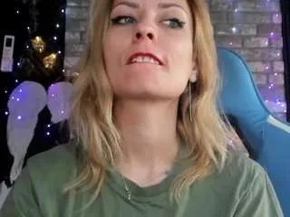 karoline1201 on CamSoda