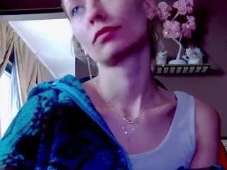 karoline1201 on CamSoda