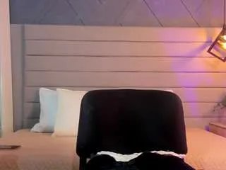 ladyluminary on CamSoda