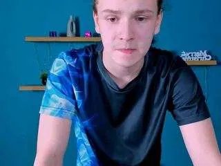 leo-void on CamSoda