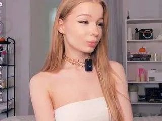 lorettaatcher on CamSoda