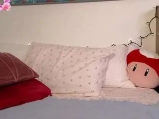 mysweetsofie on CamSoda