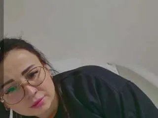 nikol26 on CamSoda