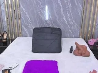 nyakimgold on CamSoda