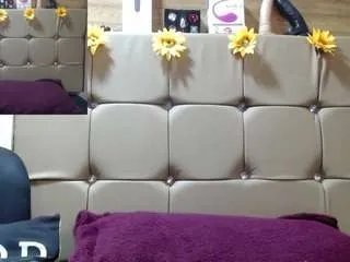 peach-moore on CamSoda