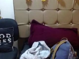 peach-moore on CamSoda