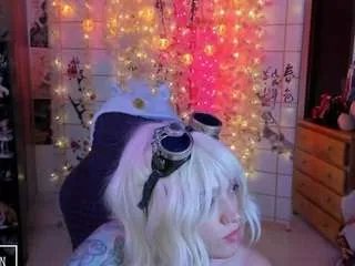 saramoon97 on CamSoda