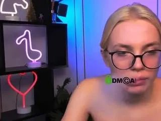 sendi-cais on CamSoda