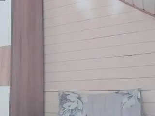 servallinya on CamSoda