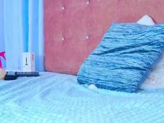 snowwhithe on CamSoda