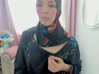 sofiaarivera on CamSoda