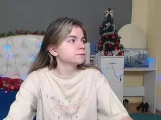 tinaredly on CamSoda