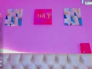 valentinaforerox on CamSoda