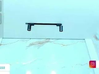 valirya-devote on CamSoda