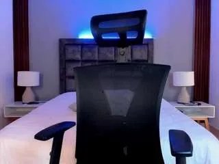 violet-anders on CamSoda