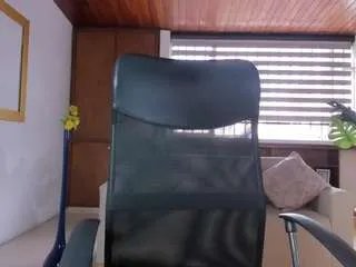 violet-anders on CamSoda