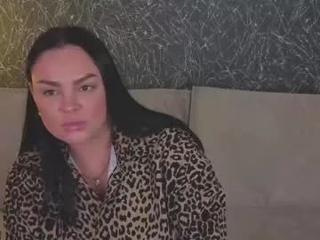 adele_crown — put my hand under bra and play with nipples [283 tokens left] #new #shy #nonude #bbw #bigboobs #mistress