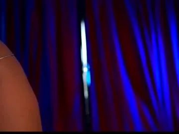 astridvex on Chaturbate