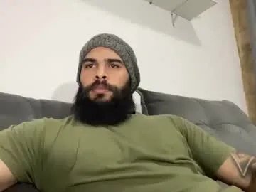 beardmax on Chaturbate