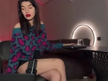 bowtorina on Chaturbate