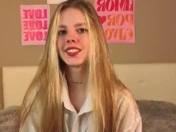 denaebeste on Chaturbate