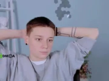 emi_fade on Chaturbate