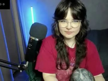 hell_hotline on Chaturbate