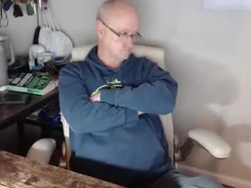 millenium0129 on Chaturbate