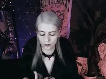 noah_elmer — Spreading my passion all around, catch the vibe & stay for good music! We're goin wild tonight DOMI IS ON! // GOAL -- stripdance! [17 tokens left] #goth #tattoo #mistress #petite #blonde