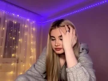vedalipscomb — Goal: Can you help me take off my top?  Hi! Im Kira welcome to my room #18 #new #teen #bigboobs #young [57 tokens remaining]