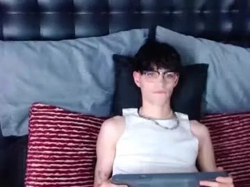 vladhellsing4 on Chaturbate