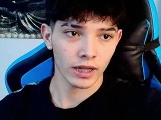 antonio_pascal on Flirt4Free