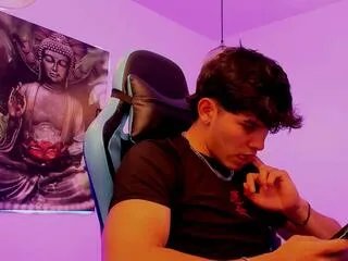 antonio_pascal on Flirt4Free