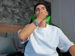 cameron_pierce on Flirt4Free