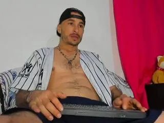 damiann_fox on Flirt4Free