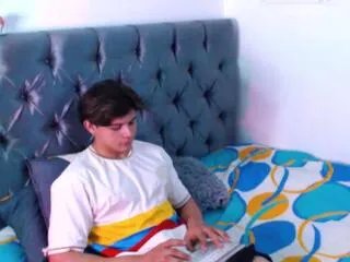 erick_lion on Flirt4Free