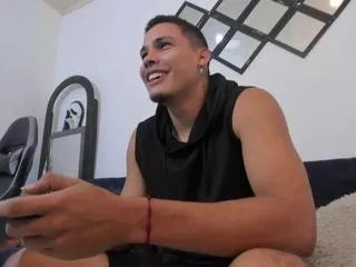 evan_stone on Flirt4Free