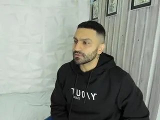 leonidas_m on Flirt4Free